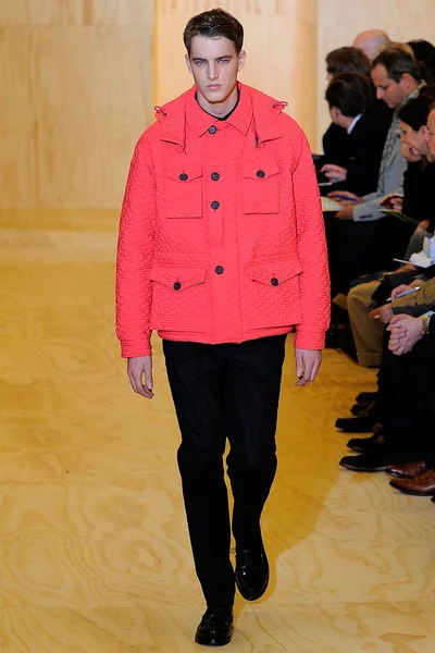 Look 24